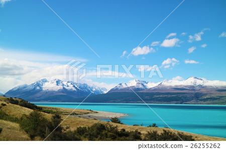 New Zealand Pakaki Lake 26255262