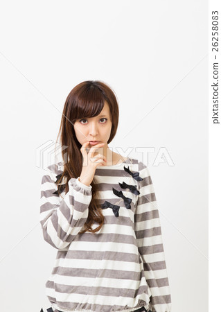 Troubling women Troubling women 26258083