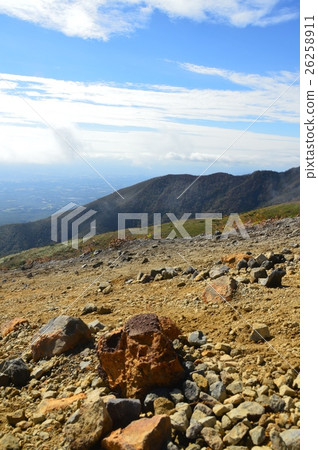 A mountain climbing route to "Todo-dake" of Nasu Renjin (Nasu-machi, Nasu-gun, Tochigi) 26258911