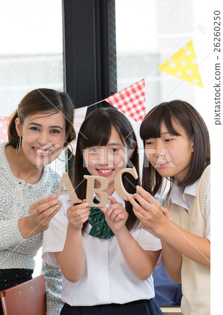 English cram school teachers and students English cram school teachers and students 26260250