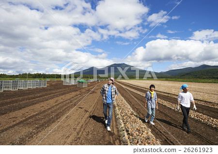 Young people who experience agriculture experience Young people who experience agriculture experience 26261923