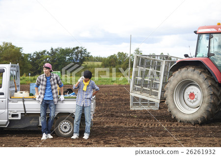 Young people who experience agriculture experience 26261932