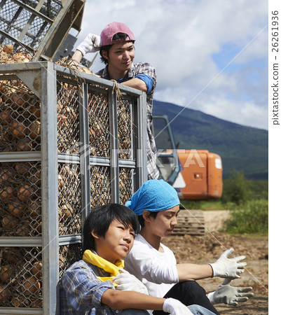 Young people who experience agriculture experience 26261936