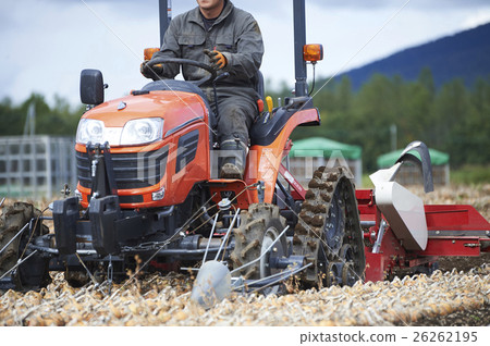 Agricultural image tractor 26262195