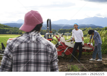 Young people who experience agriculture experience 26262225