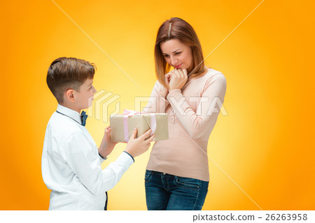 Happy mother and son 26263958