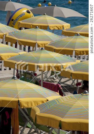 Cabanas and Beach Umbrellas Cabanas and Beach Umbrellas 26271607