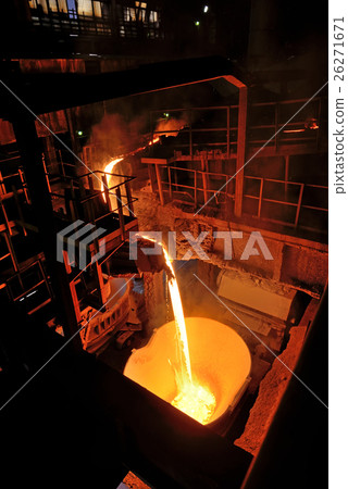 pouring molten steel 26271671