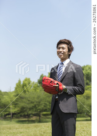 smiling businessman 26278861