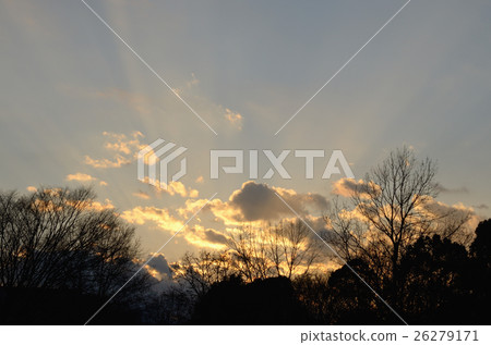 Twilight ray of sunset (Rembrandt Ray) [Available to view] 26279171