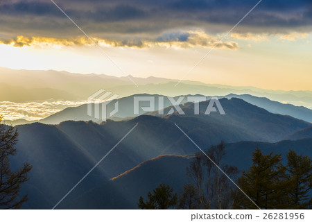 Unkai and Chaoyang 26281956