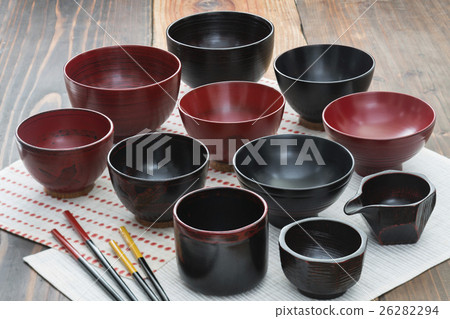 lacquerware 26282294