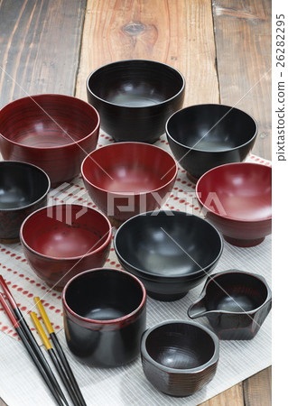 lacquerware 26282295
