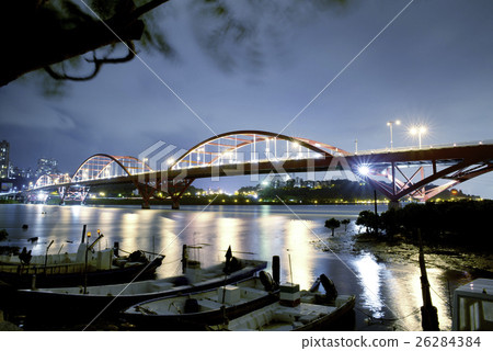 Guandu Bridge night view 26284384