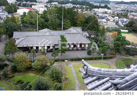[Important Cultural Property] Kinokawa Castle Ninomaru Goten (from the castle tower) 26288453
