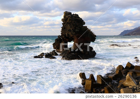 In the space where the heart seems to be a mold, a window rock · Suta-machi In the space where the heart seems to be a mold, a window rock · Suta-machi 26290136