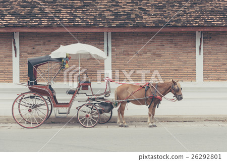 The carriage designed for private passenger. 26292801