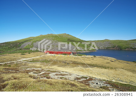 Late autumn Hakuba Oike pond and Hakuba Oiike Sanso 26308941