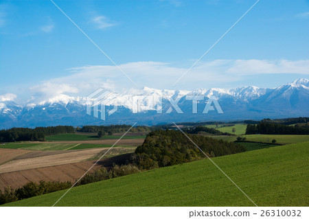 Mountains of autumn ground and snow 26310032