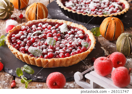 Delicious Christmas cranberry tart 26311747