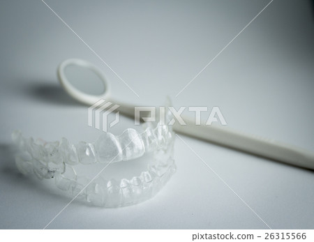Invisible orthodontics dental mirror background 26315566