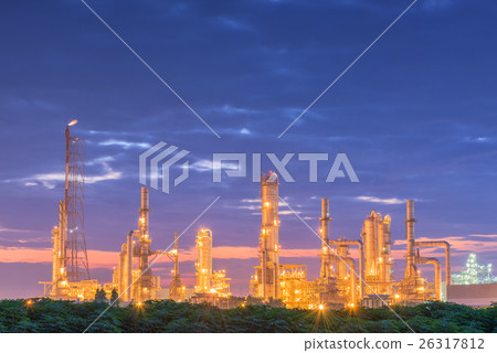 Luminosity of oil refinery plant. 26317812
