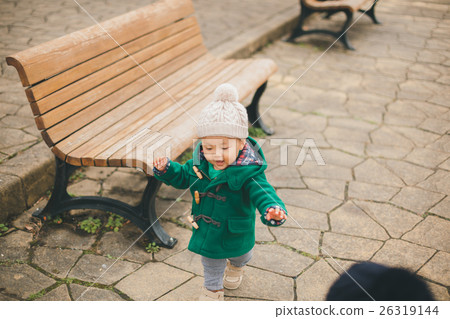 walk, walking, walks 26319144