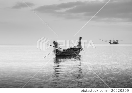 Small sea boat skyline 26320299