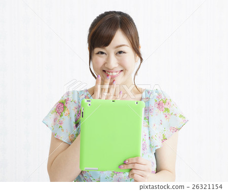 壓片女性小姐微笑網購物通信教育郵購銷售學院生活生活方式 壓片女性小姐微笑網購物通信教育郵購銷售學院生活生活方式 26321154