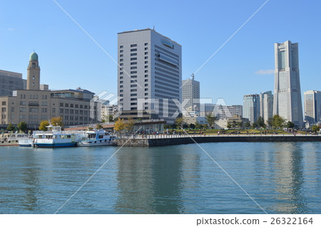 從大象的鼻子看橫濱海關,神奈川縣警察總部和地標塔 從大象的鼻子看橫濱海關,神奈川縣警察總部和地標塔 26322164