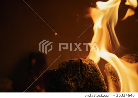 close up wood burning in the fireplace close up wood burning in the fireplace 26324646