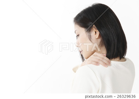 Young woman portrait　 26329636