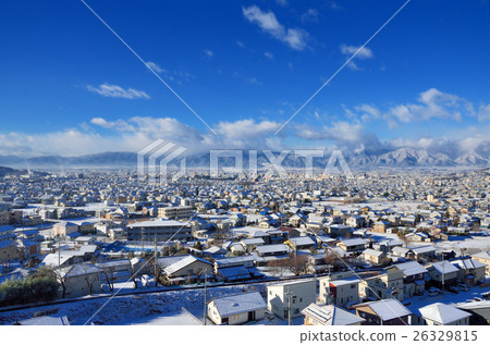 冬天精美的松本市 26329815