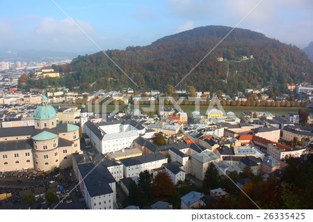 從薩爾茨堡要塞的薩爾茨堡Hohens老城 26335425