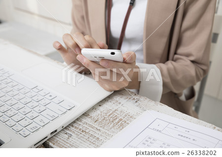 Handy casual business to operate mobile 26338202