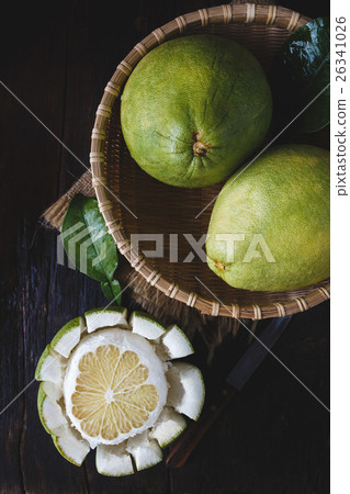Green Pomelos 26341026