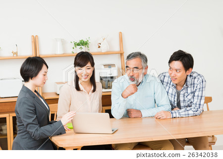 女商人和家庭 女商人和家庭 26342038