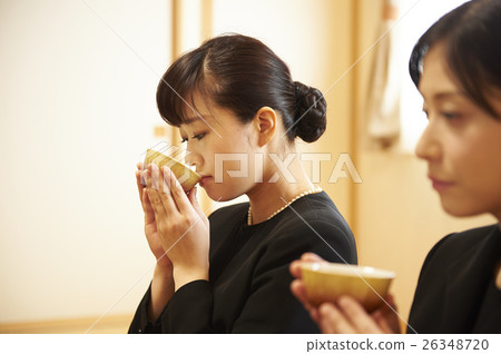 Family funeral 26348720