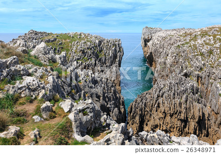 Bay of Biscay rocky coast, Spain. 26348971