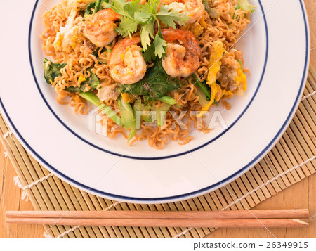 Fired instant noodle shrimp. Fired instant noodle shrimp. 26349915