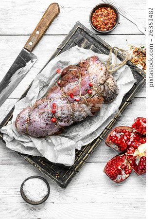 Raw veal in spices 26351482