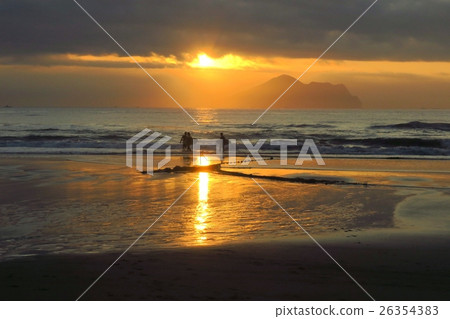 日出衝浪 26354383