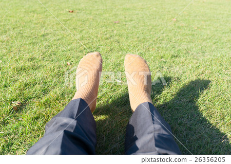 Male foot 26356205