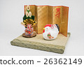 Gold folding screen and rooster doll bell and Kadoma 26362149