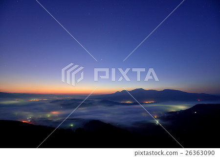 在Kukuto盆地的雲海 在Kukuto盆地的雲海 26363090