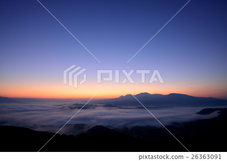 在Kukuto盆地的雲海 在Kukuto盆地的雲海 26363091