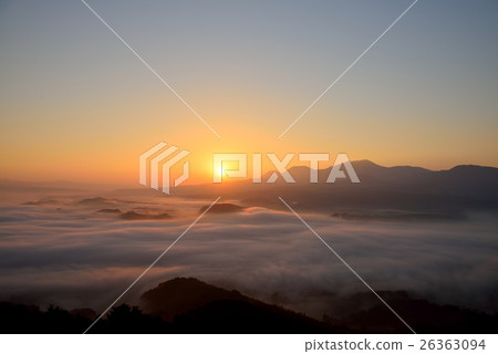The sea of clouds in Kukuto basin 26363094