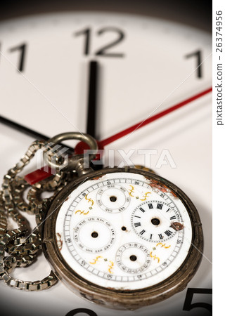Old and Vintage Broken Pocket Watch 26374956