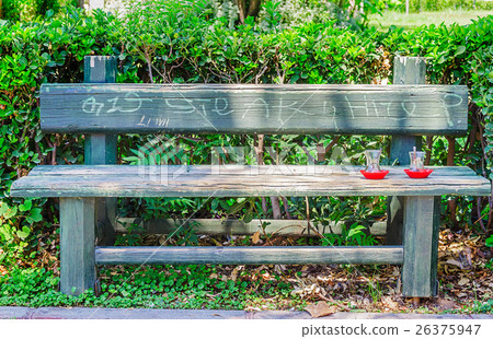 Empty Cups of tea on bench Empty Cups of tea on bench 26375947