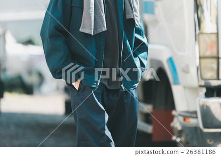 chauffeur, driver, female 26381186
